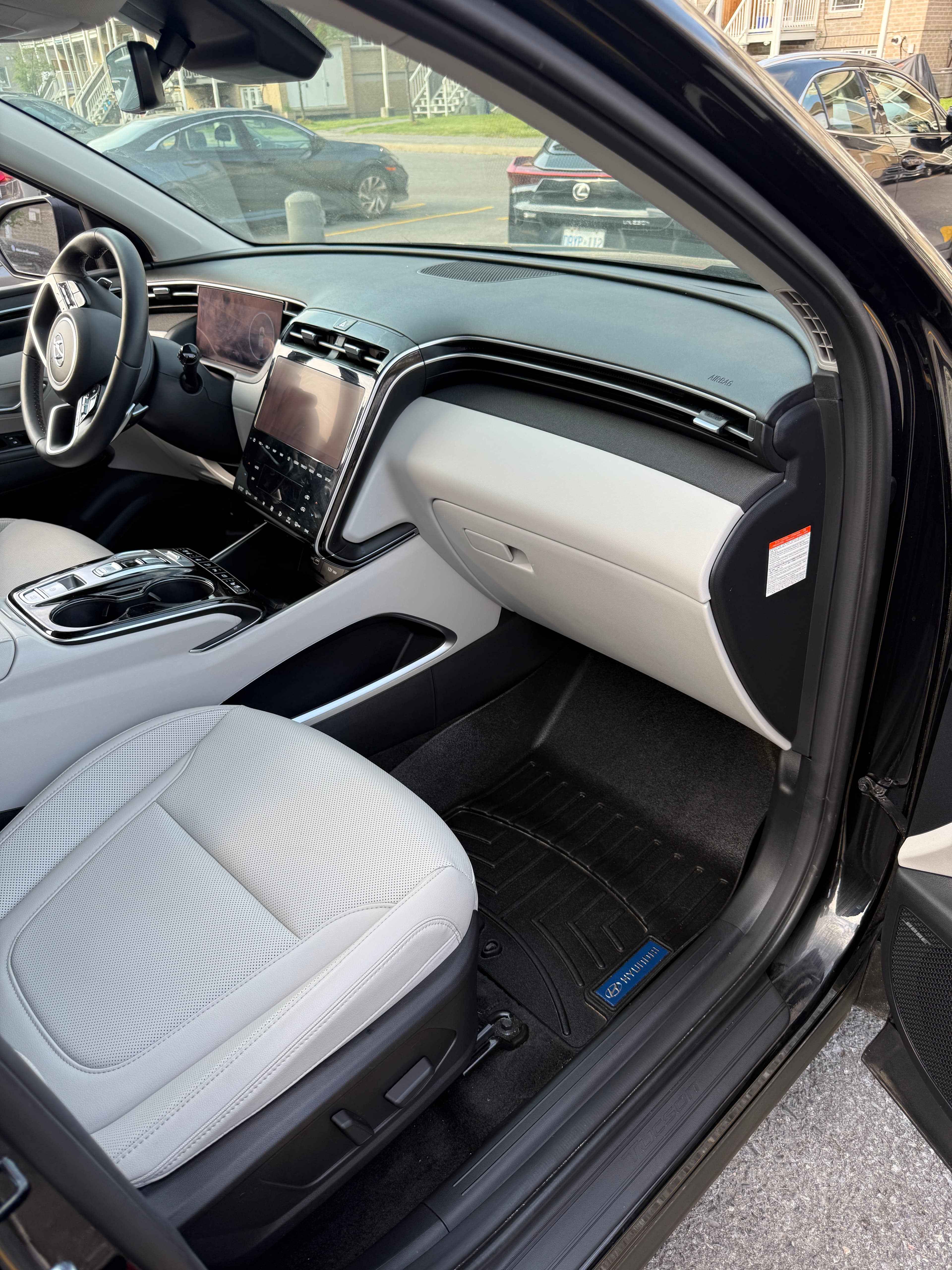 Hyundai clean interior