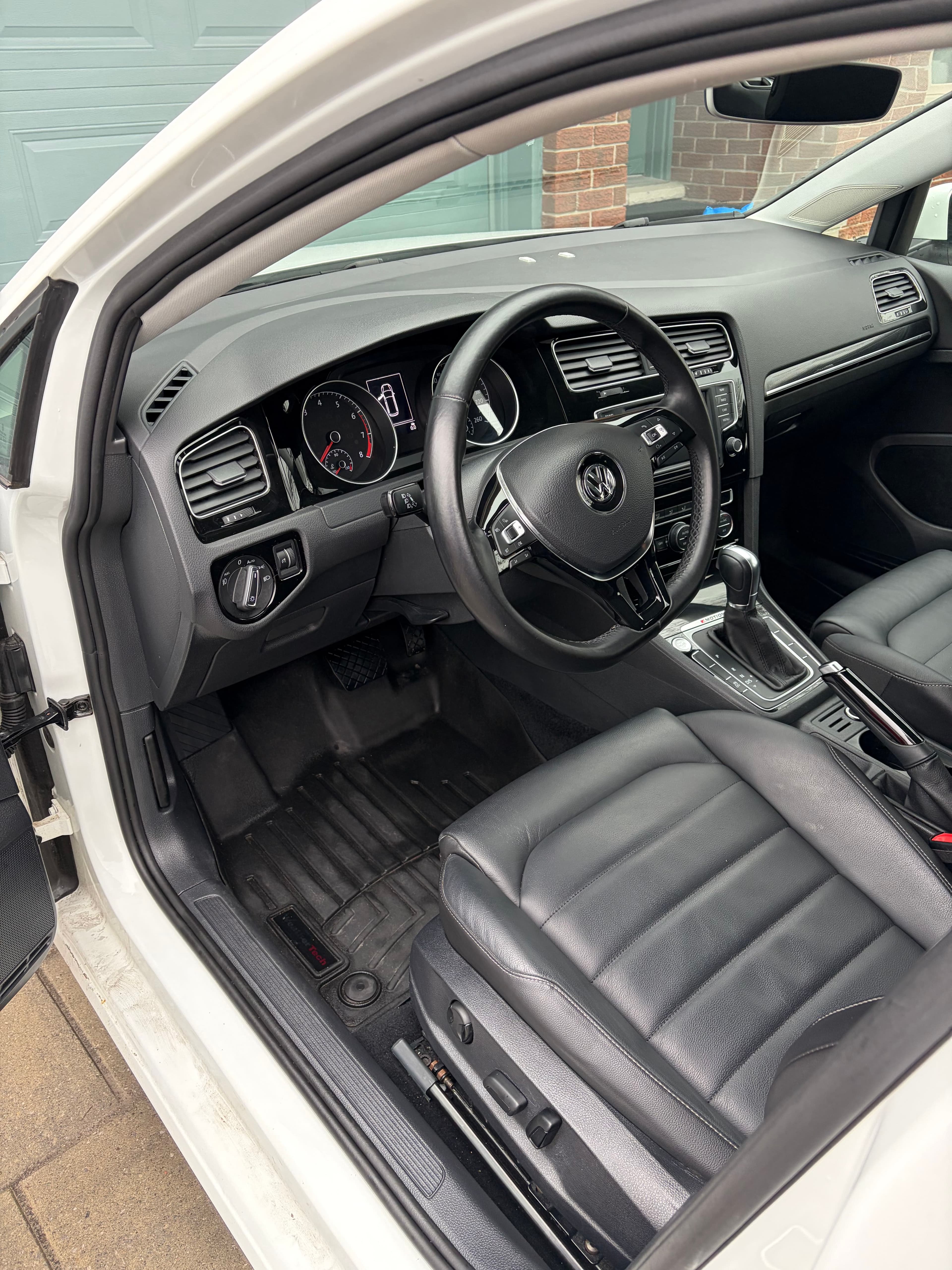 VW steering wheel detail